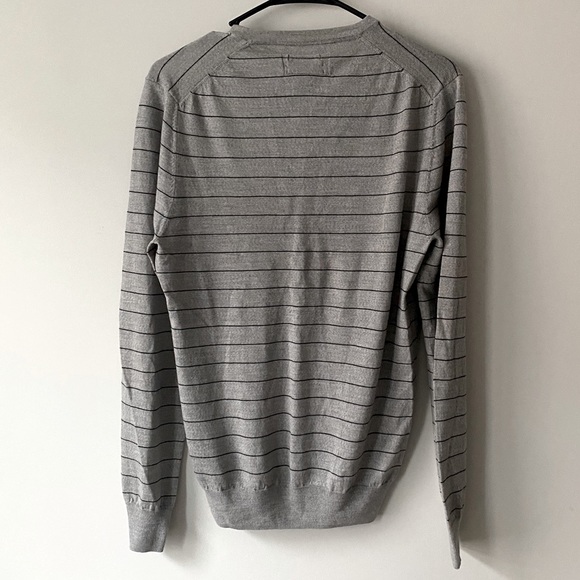 Club Monaco 100% Italian Merino Sweater Small NWOT - Picture 5 of 5